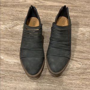 Coconuts By Matisse Gray Cutout Booties